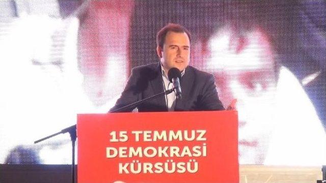 Taksim Demokrasi Kürsüsü’nde Türkiye’nin Büyük Zaferi Anlatıldı