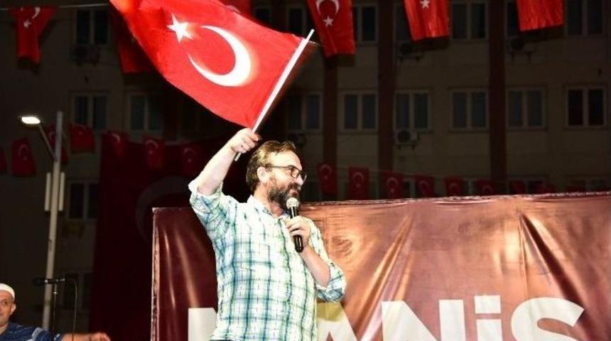 Yazar Dr. Senai Demirci Manisalılarla Demokrasi N&ouml;betinde Buluştu