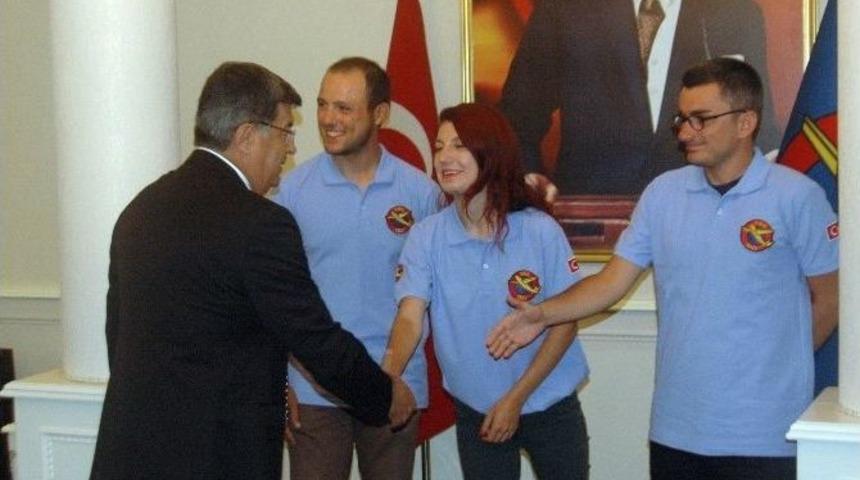 Milli Paraş&uuml;t&ccedil;&uuml;ler Thk Başkanı Atılgan&rsquo;ı Ziyaret Etti