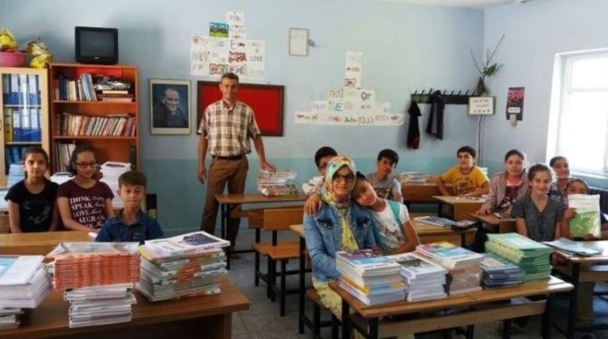 Adilcevaz&rsquo;daki &Ouml;ğrencilere Kaynak Kitap Desteği