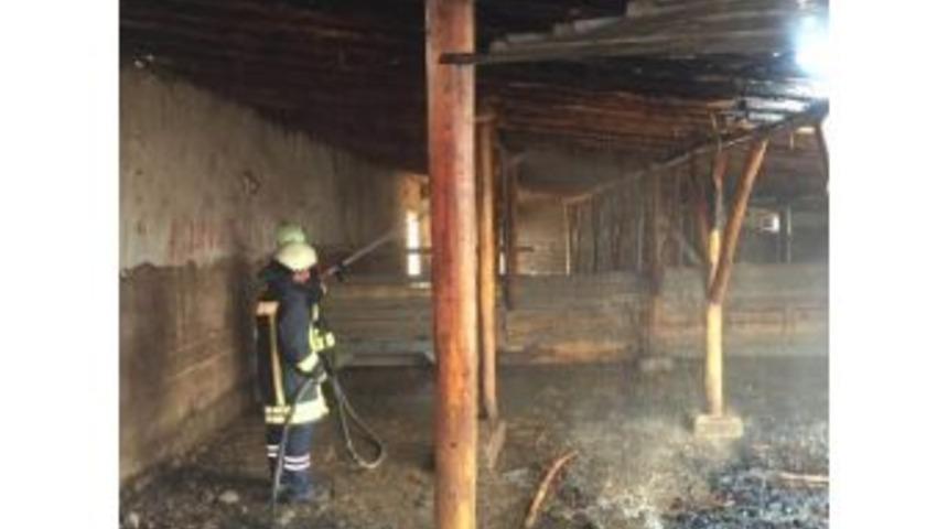 Kulu&rsquo;da Ahır Yangını