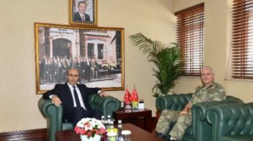 G&ouml;reve Yeni Atanan T&uuml;mgeneral Atın&ccedil;&rsquo;tan, Vali Demirtaş&rsquo;a Ziyaret