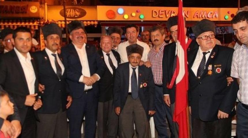 Gaziler Tam Kadro Demokrasi N&ouml;betine Katıldı