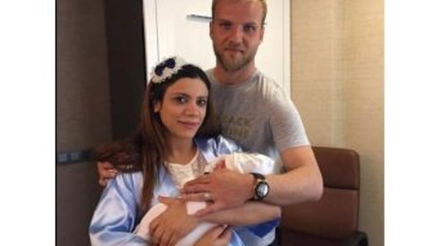 Yeni Malatyaspor Kalecisi Hakan Canbazoğlu Baba Oldu