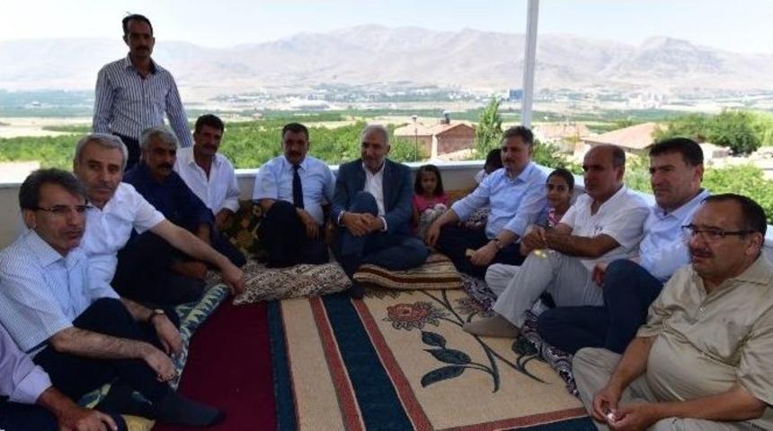 Bulgurlu Mahallesi&rsquo;nde Asfalt Ve Kilit Taş &Ccedil;alışmaları Yapılıyor