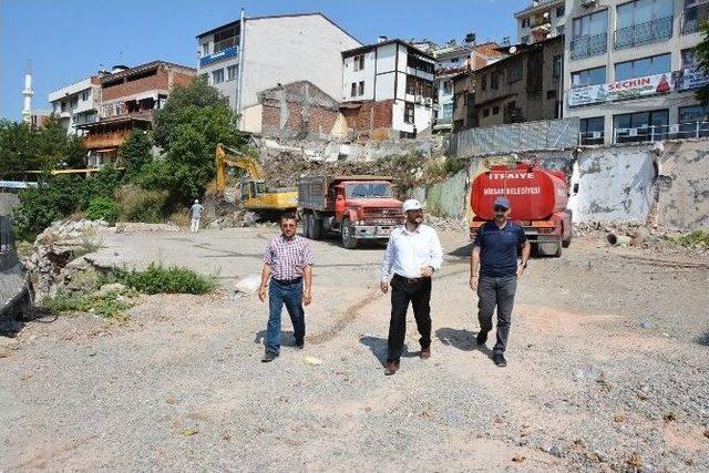 Niksar’da ‘kapalı Semt Pazarı Ve Otopark Projesi’ İnşaatına Başlandı