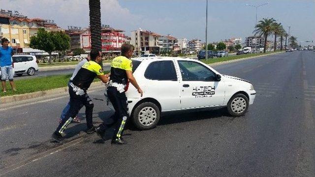 Antalya’da Zincirleme Kaza: 2 Yaralı