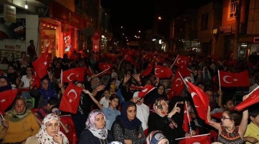 Belediye Başkanı Mehmet Ekinci Viranşehir&rsquo;de Demokrasi N&ouml;betine Katıldı
