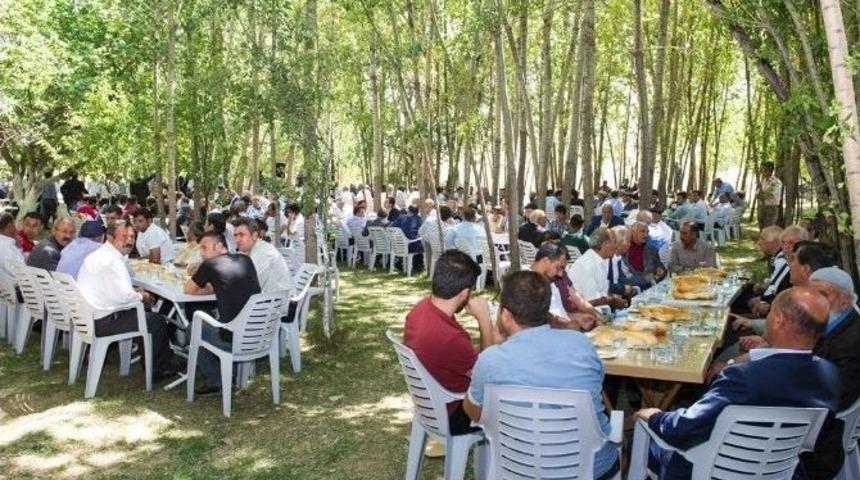 Van&rsquo;da İki Aile Arasındaki Husumet Barışla Sonu&ccedil;landı