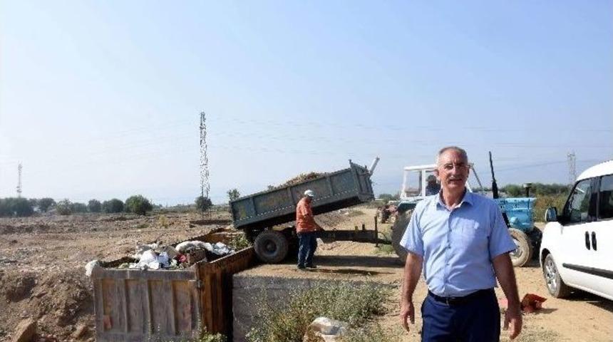 İncirliova&rsquo;da &Ccedil;&ouml;p D&ouml;k&uuml;m Alanları Islah Ediliyor