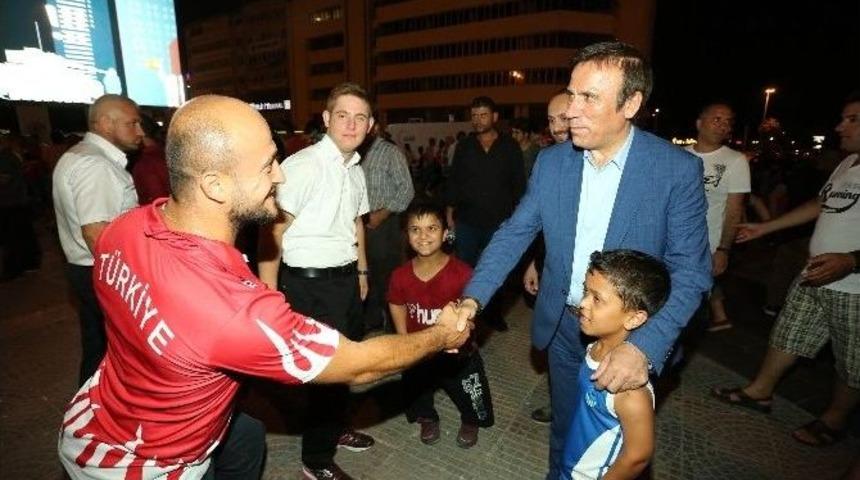 Gen&ccedil;: &ldquo;herkes Kurumunu Fet&ouml;&rsquo;den Temizlesin&rdquo;