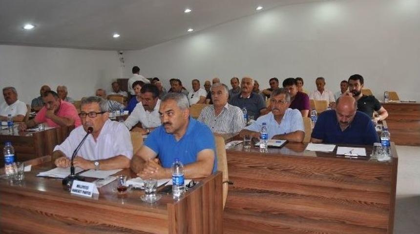 Korkuteli Belediye Meclisi&rsquo;nde Darbe Girişimine Tepki