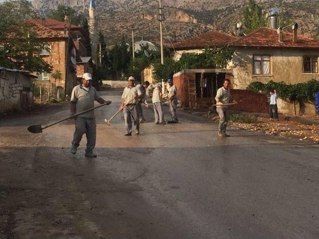 Antalya’da Sağanak Yağış Sele Neden Oldu