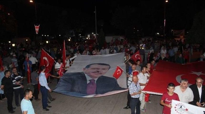 Tekirdağ&rsquo;da Demokrasi N&ouml;beti S&uuml;r&uuml;yor