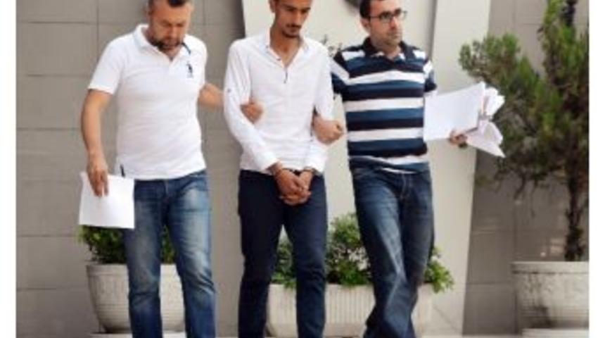 &rsquo;darbe Girişimi&rsquo; S&ouml;ylentisiyle 900 Bin Liralık Dolandırıcılık