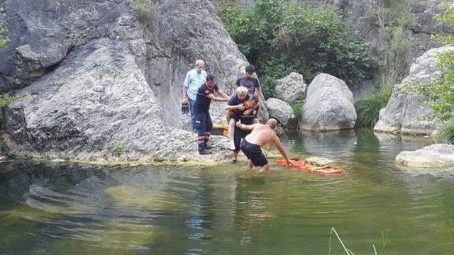 Ballıkayalar’da Baygınlık Geçiren Tatilciyi, Afad Ekipleri Kurtardı