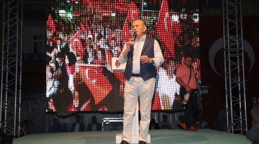 &Uuml;mraniye Şehitler Meydanı&rsquo;da Milli İrade N&ouml;beti&rsquo;ne Devam