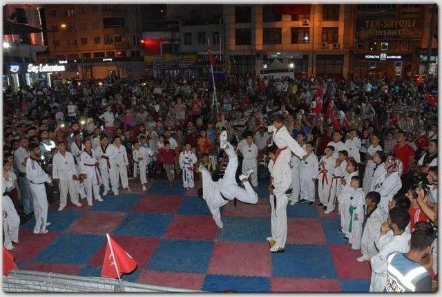 İl &Ouml;zel İdareden Muhteşem Gece 1