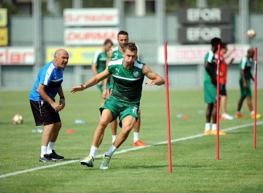 Bursaspor&rsquo;da Dzsudzsak Yine Antrenmana &Ccedil;ıkmadı