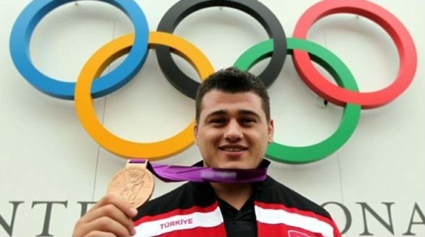 Olimpiyatta T&uuml;rkiye&rsquo;nin Bayrağını Kayaalp Taşıyacak