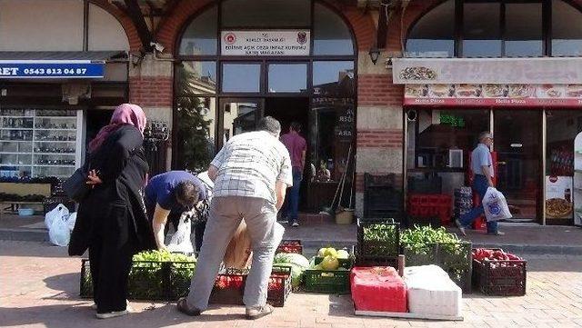 Mahkumların Yetiştirdiği Ürünler Kapış Kapış Gidiyor