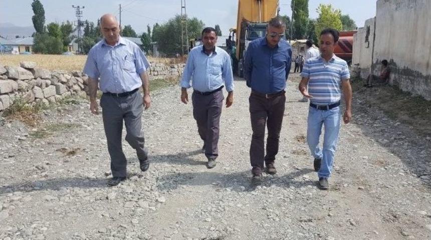 Eleşkirt&rsquo;te Yol Asfaltlama &Ccedil;alışması