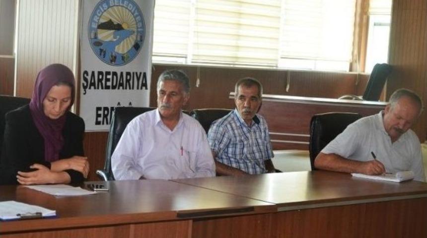 Erciş Belediyesi Ara&ccedil; Filosunu Genişletiyor