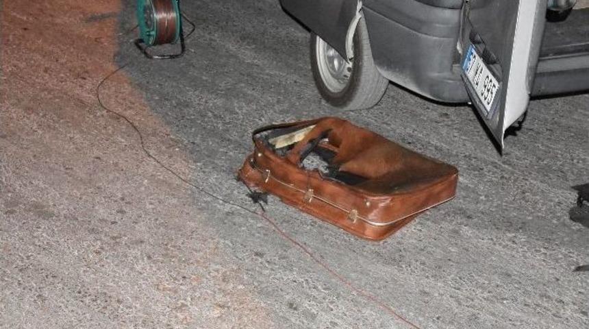 Ş&uuml;pheli &Ccedil;anta F&uuml;nye İle Patlatıldı