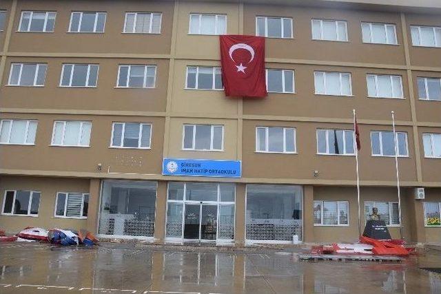 Giresun’da Kapatılan Çağrı Koleji, İmam Hatip Ortaokuluna Çevrildi