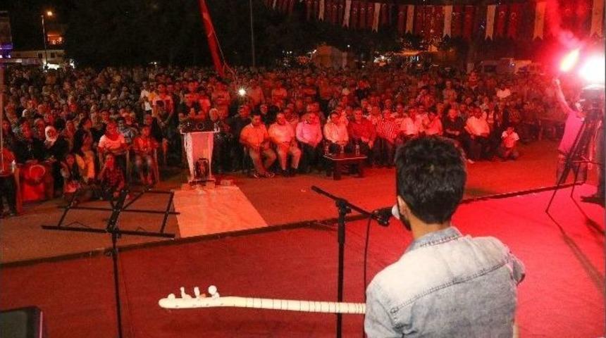 Mahalli Sanat&ccedil;ılardan Demokrasi N&ouml;betine Destek