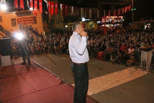 Mahalli Sanatçılardan Demokrasi Nöbetine Destek