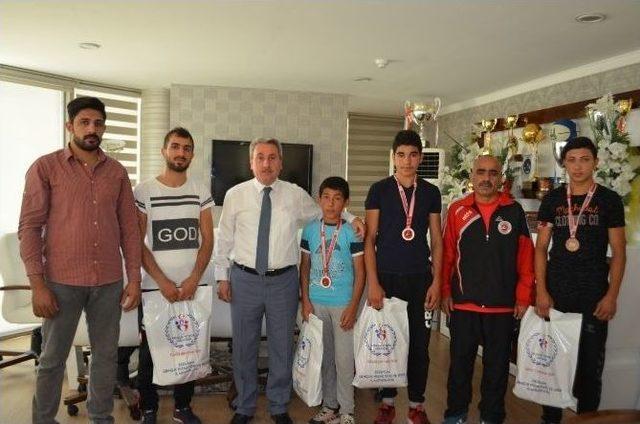 Erzurum’un Kick Boksta Başarı Çıtası Yükseldi