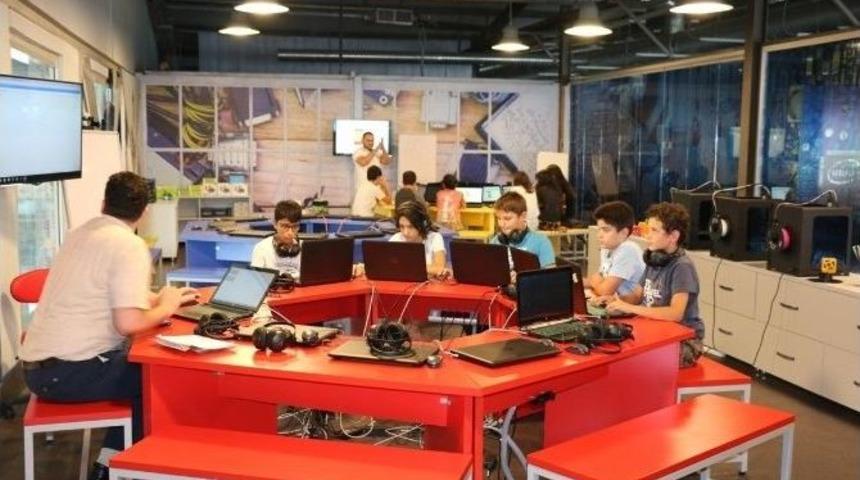 Kocaeli Bilim Merkezi&rsquo;ne &lsquo;&rsquo;end&uuml;stri 4,0&rsquo;&rsquo; Laboratuvarı Kuruldu