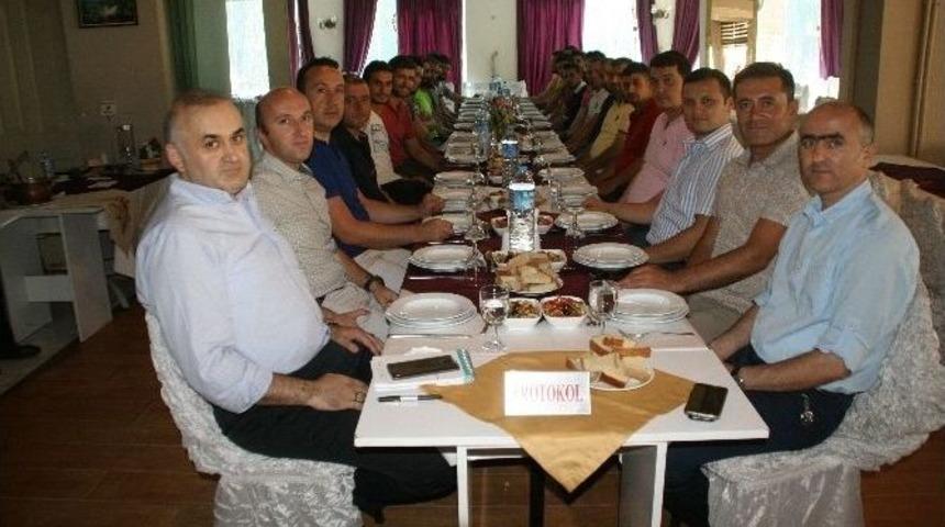 Devrek Belediye Spor Kul&uuml;b&uuml;nden Tanışma Ve Kaynaşma Yemeği
