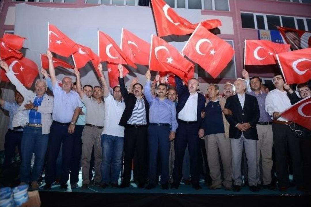 Başkan K&uuml;lc&uuml;, Milletle Demokrasi N&ouml;betinde