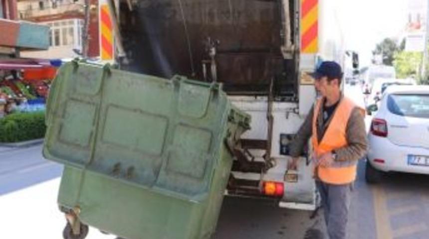 Yalova Belediyesi’nden Temizlikte Yeni Uygulama