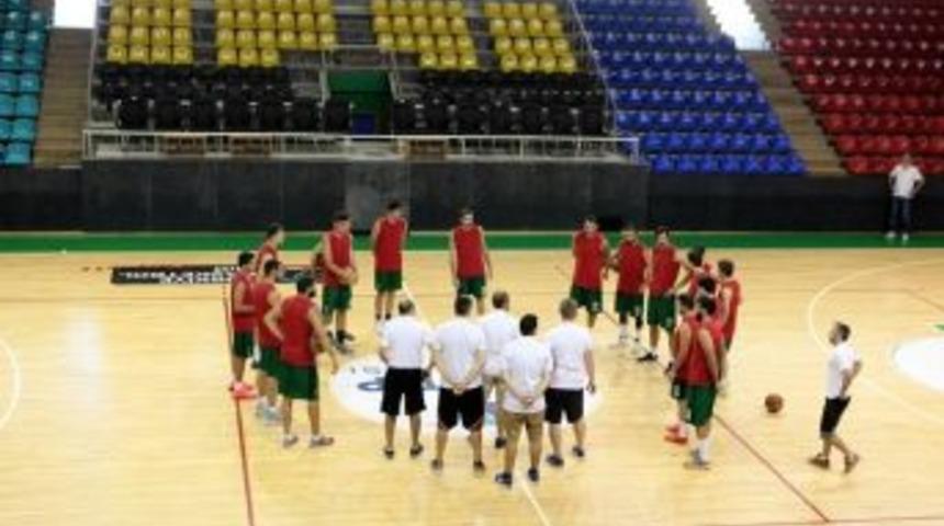 B&uuml;y&uuml;kşehir Basket Takımı Hazırlıklara Başladı