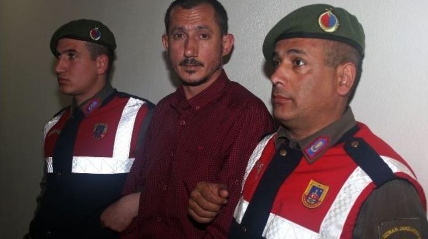 &Ccedil;ifte Cinayet Davasında Arbede