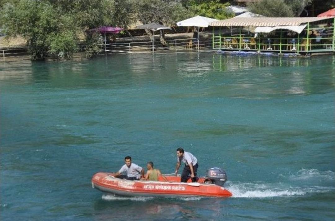 Balık Avlarken Mahsur Kaldı