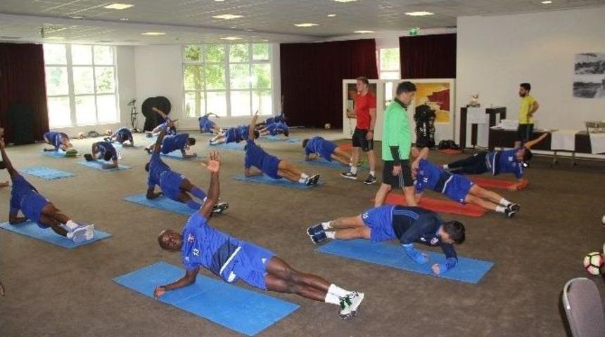 Karab&uuml;kspor Kamp &Ccedil;alışmalarını Tamamladı