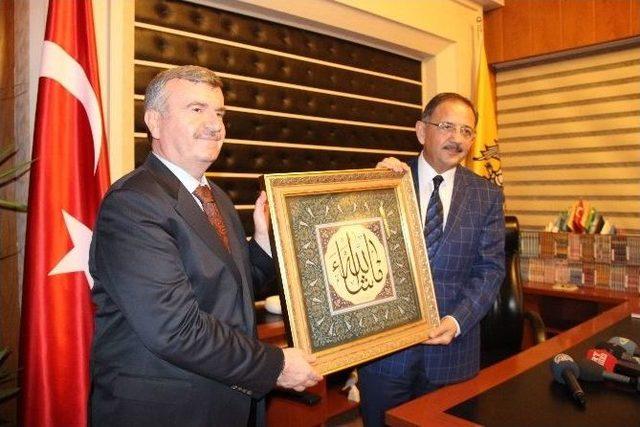 Çevre Ve Şehircilik Bakanı Özhaseki Konya’da