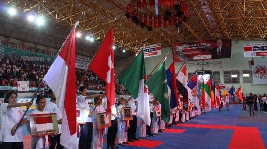 13. Uluslararası Paland&ouml;ken Karate Turnuvası A&ccedil;ılış T&ouml;reni Yapıldı