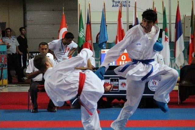 13. Uluslararası Palandöken Karate Turnuvası Açılış Töreni Yapıldı