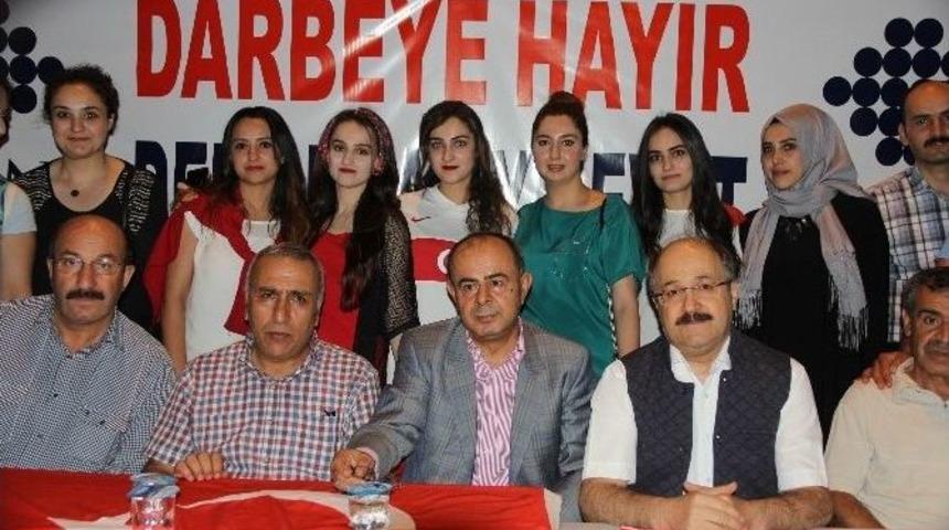 İlbank&rsquo;tan Demokrasi N&ouml;beti Tutanlara Kumanya Desteği