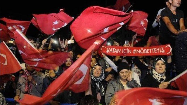 Demokrasi Nöbetinde ‘dombra’ Rüzgarı