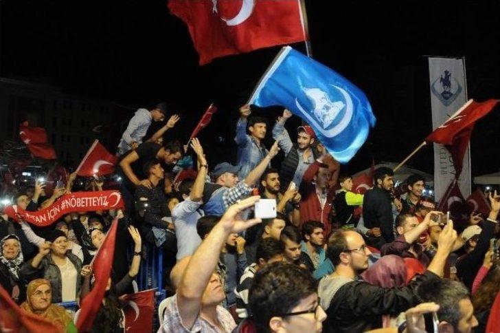 Demokrasi Nöbetinde ‘dombra’ Rüzgarı G3