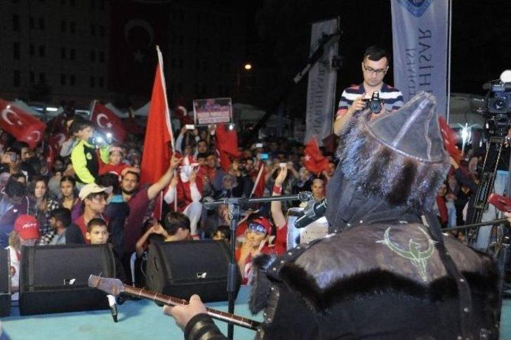 Demokrasi Nöbetinde ‘dombra’ Rüzgarı G4