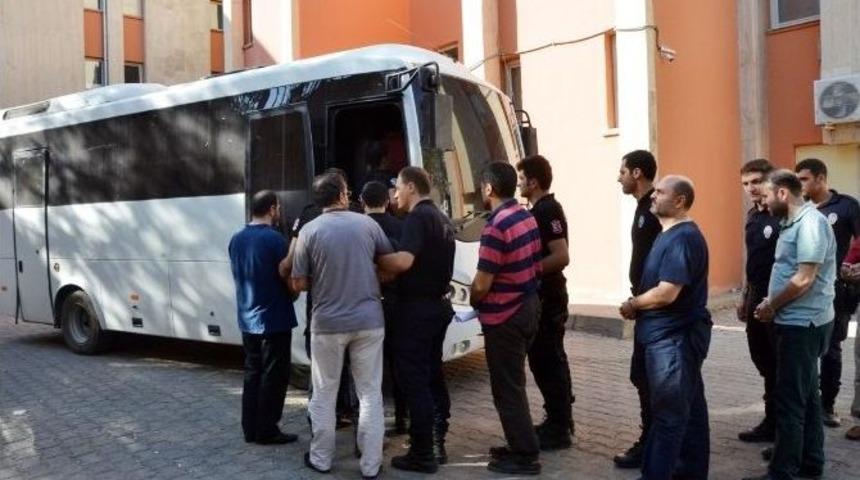 Fet&ouml;&rsquo;n&uuml;n Zengin İş Adamları Tutuklandı