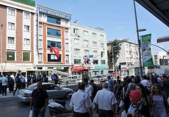 Gaziosmanpaşa’da Fetö/pdy’ye Ait Kurumlara Baskın