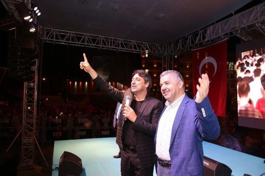 "başı Felaket, Ortası Zafer, Sonu Arınma"